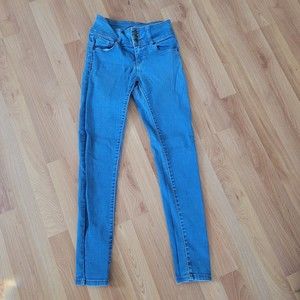 Fashion Nova Light Wash Skinny Jeans Size 1